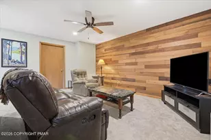 110 Woodmont Cir, Greentown, PA 18426 - Photo 35
