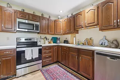  110 Woodmont Circle, Greentown, PA 18426 - Photo 11