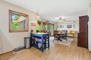 110 Woodmont Cir, Greentown, PA 18426 - Photo 13