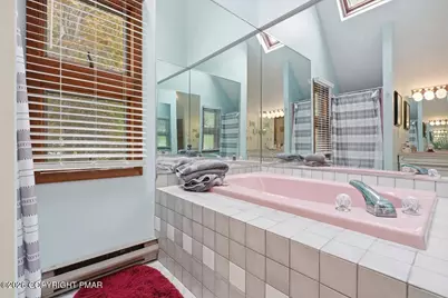  110 Woodmont Circle, Greentown, PA 18426 - Photo 21