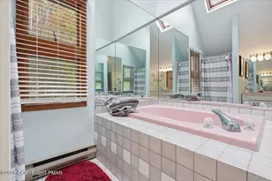 110 Woodmont Cir, Greentown, PA 18426 - Photo 21