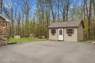 211 Michael Ln, Stroudsburg, PA 18360 - Photo 7