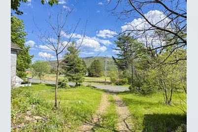  279 E Lizard Creek Road, Lehighton, PA 18235 - Photo 23