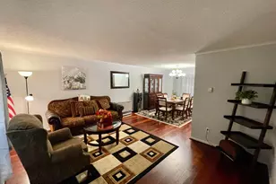 2105 Larkspur Ln, Tobyhanna, PA 18466 - Photo 3