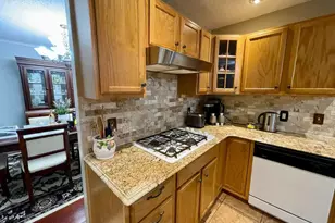 2105 Larkspur Ln, Tobyhanna, PA 18466 - Photo 7