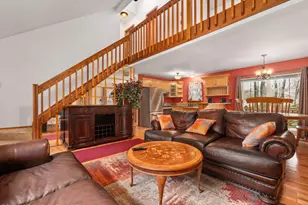 1025 Maplewood Dr, Newfoundland, PA 18445 - Photo 15