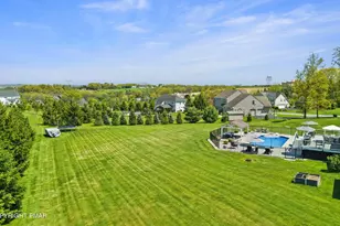 2255 Redwood Dr, Slatington, PA 18080 - Photo 57