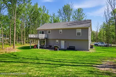  191 Squirrelwood Court, Effort, PA 18330 - Photo 3