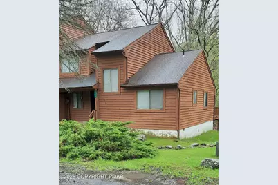  409 Tudor Court, Bushkill, PA 18324 - Photo 1