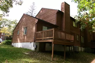 409 Tudor Ct, Bushkill, PA 18324 - Photo 7