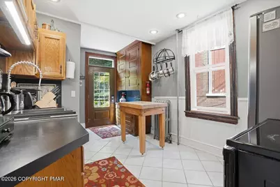  171 W Broadway, Jim Thorpe, PA 18229 - Photo 9