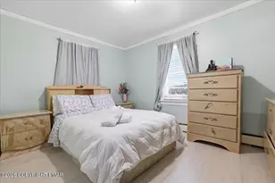 2165 N 5th St, Stroudsburg, PA 18360 - Photo 17