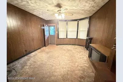  21 W Bertsch Street, Lansford, PA 18232 - Photo 9
