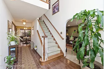  366 Rolling Hills Drive, East Stroudsburg, PA 18302 - Photo 5