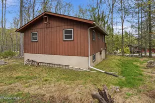 4 Tarot Ct, Lake Ariel, PA 18436 - Photo 3
