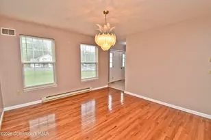 303 Pheasant Run, East Stroudsburg, PA 18302 - Photo 5