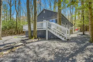 29 Lakeview Dr, Lake Harmony, PA 18624 - Photo 3