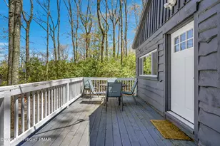 29 Lakeview Dr, Lake Harmony, PA 18624 - Photo 9