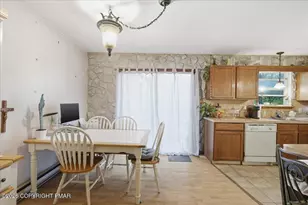 1197 Hunters Woods Dr, East Stroudsburg, PA 18301 - Photo 5