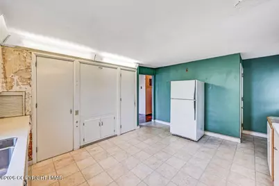  51 Hazen Avenue, East Bangor, PA 18013 - Photo 11