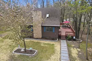 54 Berry Ln, Jim Thorpe, PA 18229 - Photo 1