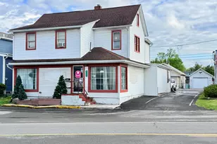 927 N 9th St, Stroudsburg, PA 18360 - Photo 1