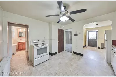  5423 Pennsylvania 309, Harveys Lake, PA 18618 - Photo 15