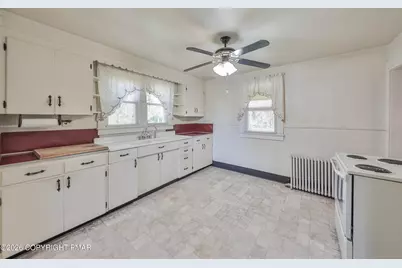  5423 Pennsylvania 309, Harveys Lake, PA 18618 - Photo 19
