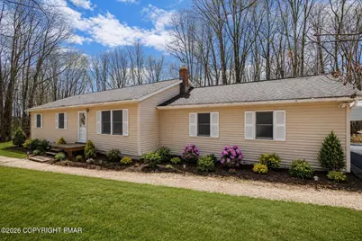  152 Mount Jefferson Drive, Effort, PA 18330 - Photo 1