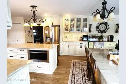  602 Little Mayfair Court, Stroudsburg, PA 18360 - Photo 7