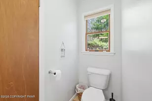 6430 E Lakeshore Dr, East Stroudsburg, PA 18302 - Photo 17