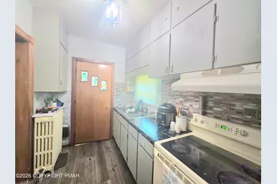  729 George Street #729, Pen Argyl, PA 18072 - Photo 11