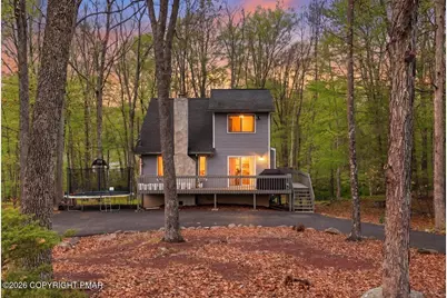  126 Dunchurch Drive, Bushkill, PA 18324 - Photo 1