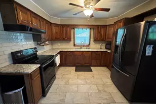 105 Periwinkle Ln, Stroudsburg, PA 18360 - Photo 7