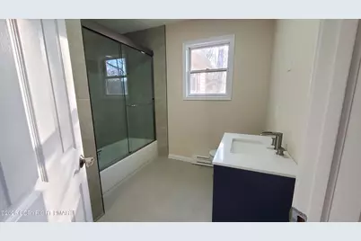  320 Canterbury Road, Bushkill, PA 18324 - Photo 13