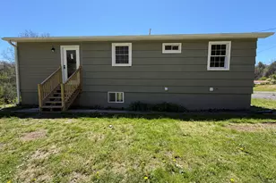 108 Spruce Ln, Bushkill, PA 18324 - Photo 3