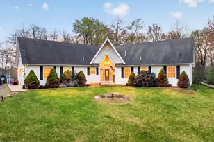 106 Lonely Wolf Ct, Long Pond, PA 18334 - Photo 1