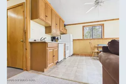  409 Quaker Court, Pocono Lake, PA 18347 - Photo 7