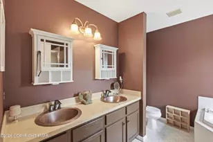 60 Lower Ridgeview Cir, East Stroudsburg, PA 18302 - Photo 19
