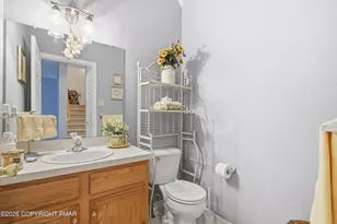60 Lower Ridgeview Cir, East Stroudsburg, PA 18302 - Photo 13