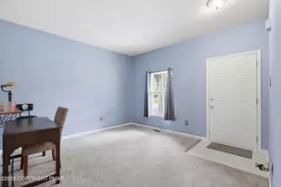 60 Lower Ridgeview Cir, East Stroudsburg, PA 18302 - Photo 5