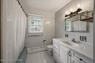 1115 Crestview Dr, Stroudsburg, PA 18360 - Photo 17