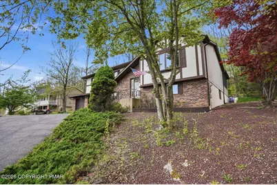  31 Brunswick Drive, Mount Pocono, PA 18344 - Photo 5