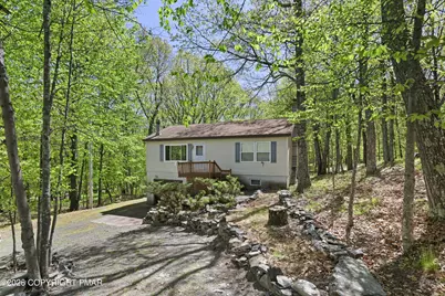  140 Whippoorwill Drive, Bushkill, PA 18324 - Photo 3