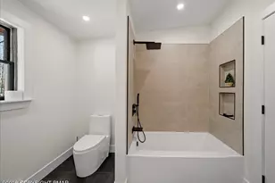 330 Surrey Dr, Hawley, PA 18428 - Photo 21