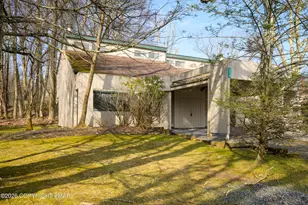 238 Evergreen Ct, Tannersville, PA 18372 - Photo 1