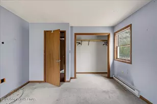 520 Hummingbird Ct, Bushkill, PA 18324 - Photo 9