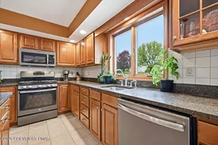 521 John Deere Dr, Sciota, PA 18354 - Photo 17