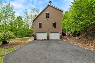 4107 Hickory Ln, East Stroudsburg, PA 18302 - Photo 11