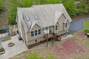 4107 Hickory Ln, East Stroudsburg, PA 18302 - Photo 3